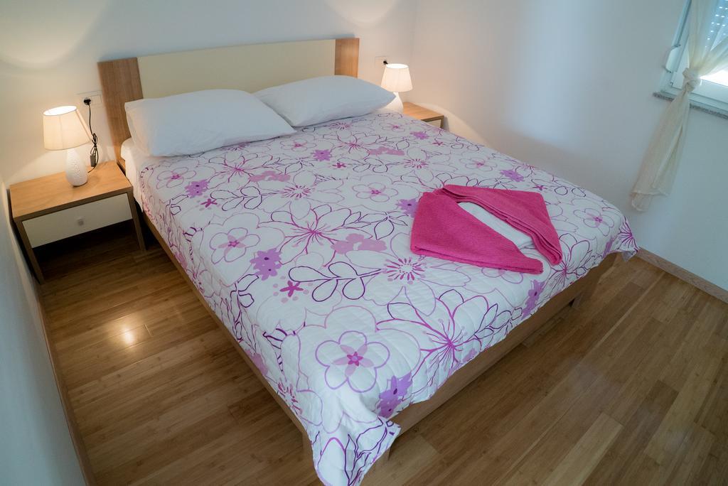 Apartmani Ruzica Макарска Экстерьер фото