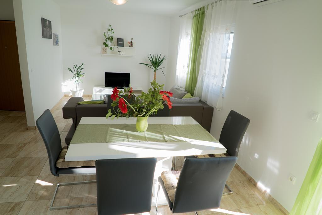 Apartmani Ruzica Макарска Экстерьер фото