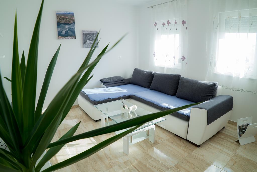 Apartmani Ruzica Макарска Экстерьер фото