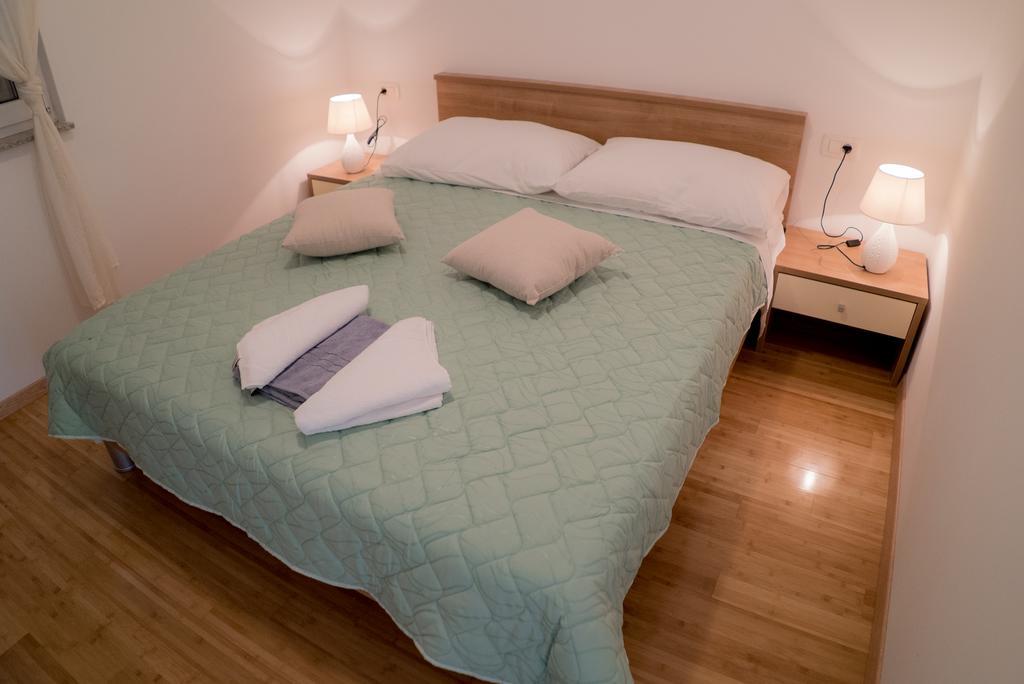 Apartmani Ruzica Макарска Экстерьер фото